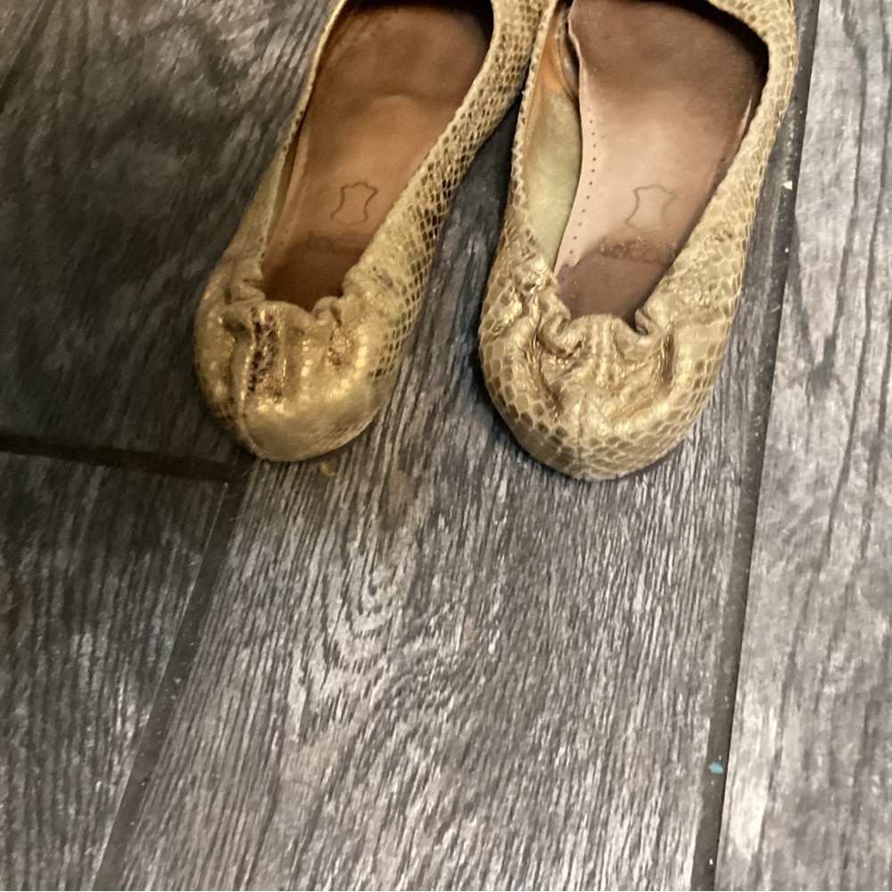 💥PRICE DROP💥 Gold Snakeskin Embossed Leather Minnie Ballet Flats - Picture 4 of 7